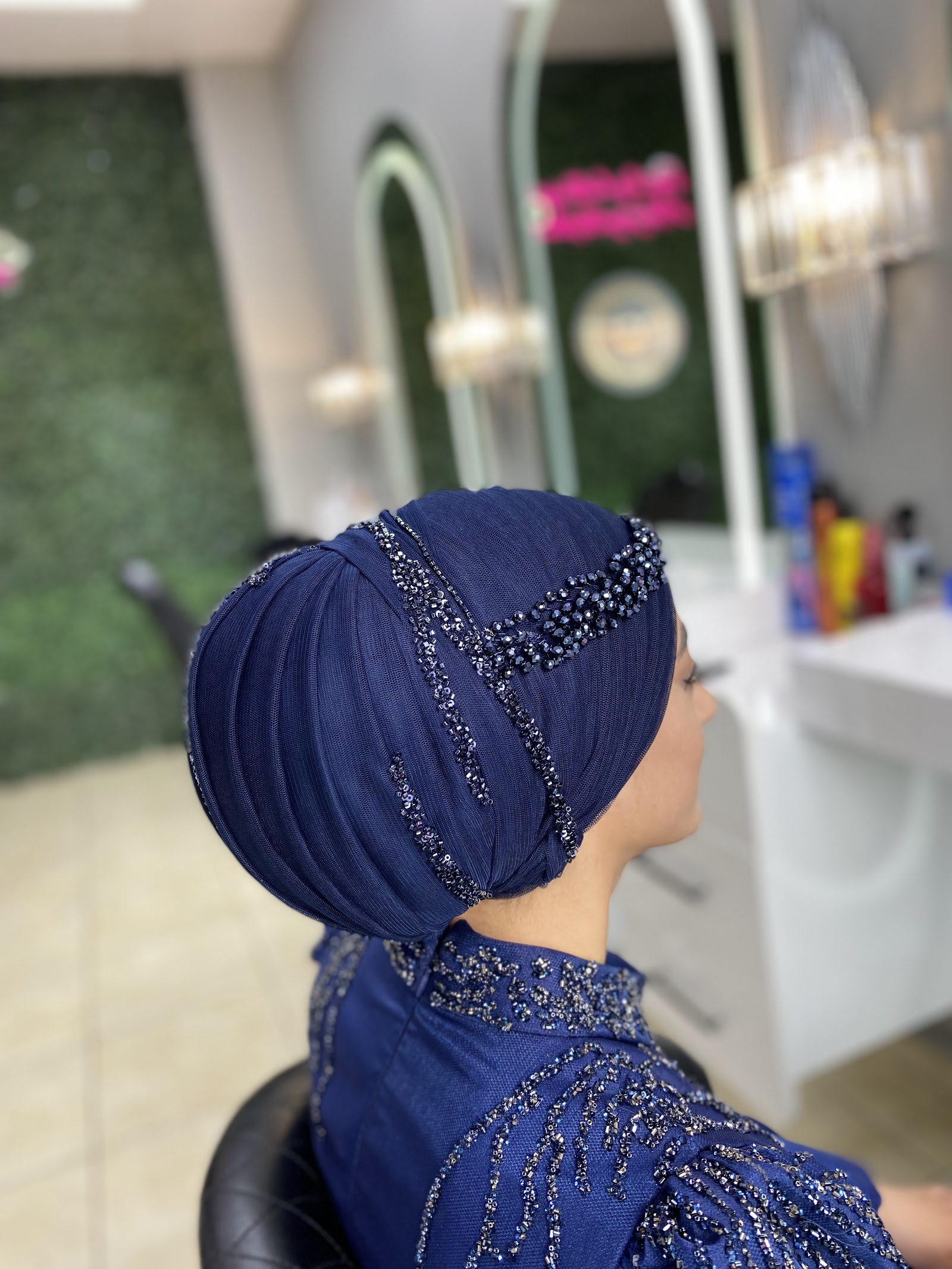 Aslı Şanlı -Miss World Bayan Kuaförü & Güzellik Salonu kır düğünü mekanı — Merkez