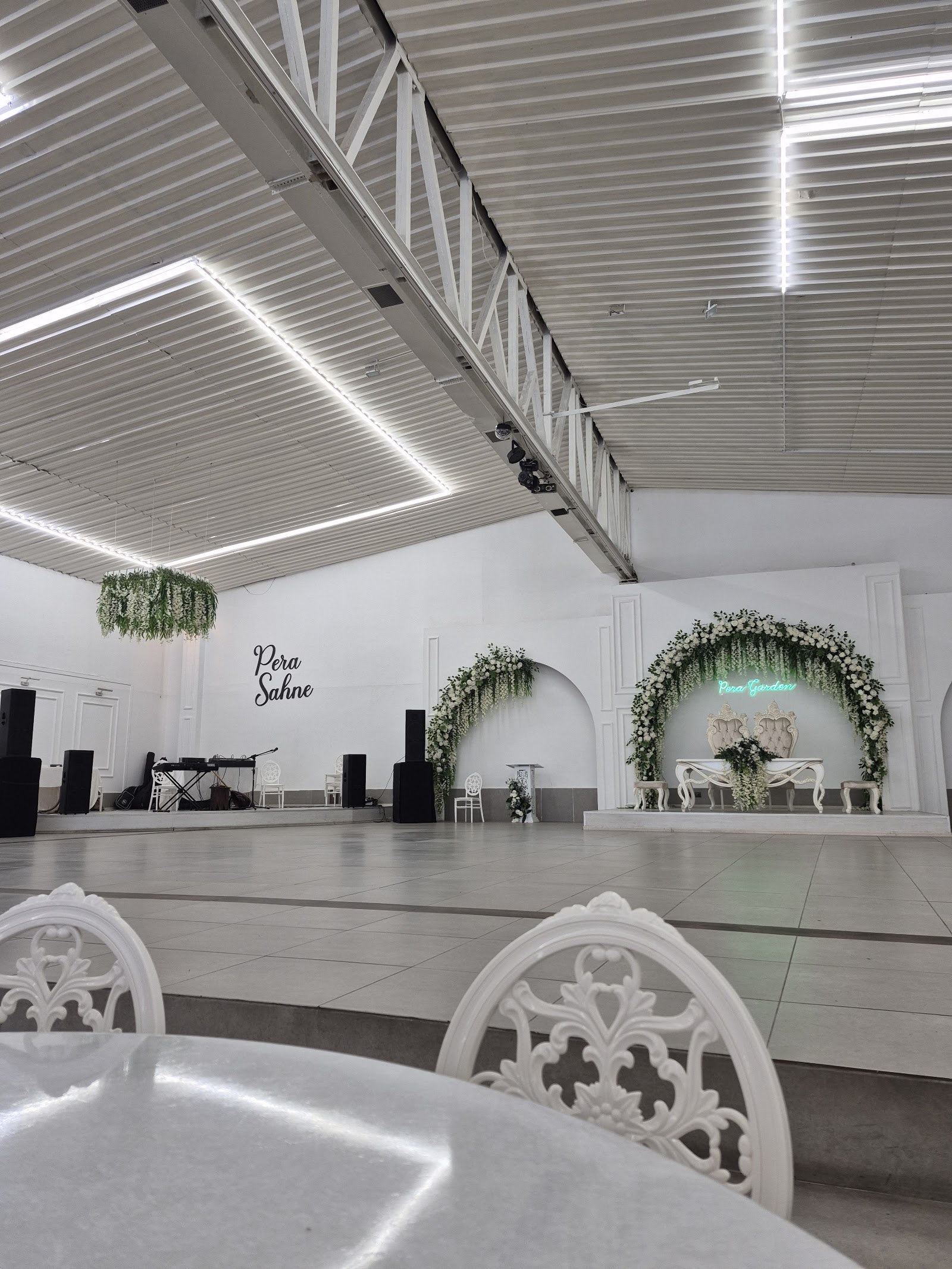Pera Garden Düğün Salonları kır düğünü mekanı — Merkez